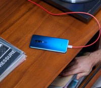 OnePlus 7T Pro branché