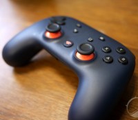La manette de Stadia, une fausse bonne idée // Source : Frandroid