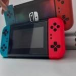Nanica Smitch : le clone éhonté de la Nintendo Switch qui veut gâcher Noël Nanica Smitch : le clone éhonté de la Nintendo Switch qui veut gâcher Noël