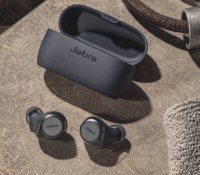 JabraEliteActive75t_Navy_Contextual 01