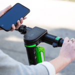 Pour le bien des piétons, Lime veut savoir si vous roulez sur le trottoir Pour le bien des piétons, Lime veut savoir si vous roulez sur le trottoir