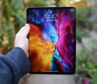 Apple iPad Pro 2020, la version 11 pouces que l'on peut tenir à une main