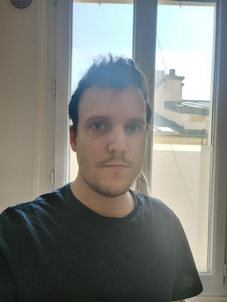 Photo en mode portrait de l'Oppo Find X2 Pro en grand-angle