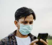Difficile de déverrouiller son smartphone avec un masque