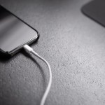 iPhone 12 : Samsung se moque à tort du manque de chargeur, et c’est bête iPhone 12 : Samsung se moque à tort du manque de chargeur, et c’est bête