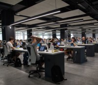 Pour illustration, des bureaux à Kiev, en Ukraine // Source : Alex Kotliarskyi / Unsplash