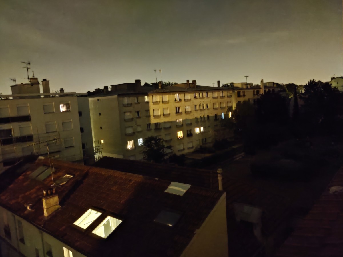 Mode nuit activé Mode nuit activé