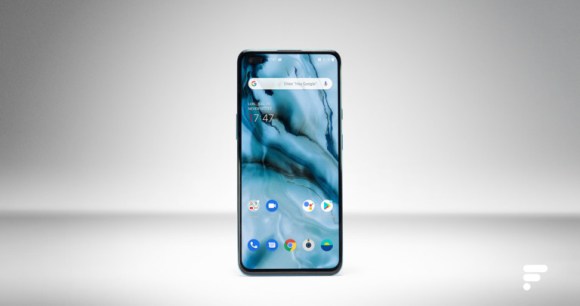 Le OnePlus Nord vu de face // Source : Frandroid Le OnePlus Nord vu de face // Source : Frandroid