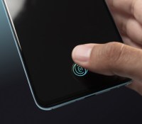 Le lecteur d'empreintes dans l'écran du OnePlus Nord // Source : Frandroid