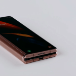 Le Samsung Galaxy Z Fold 2 aurait moins peur de l’eau que son prédécesseur Le Samsung Galaxy Z Fold 2 aurait moins peur de l’eau que son prédécesseur