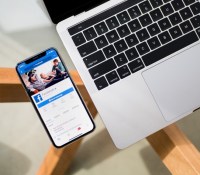 Que disait Tim Cook sur Facebook déjà ? "Si c'est gratuit, c'est que vous êtes le produit" ? // Source : Unsplash-Tim Bennett