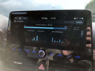 hyundai-ioniq-electric-infodivertissement-1