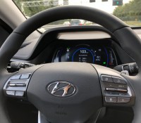 hyundai-ioniq-electric-volant