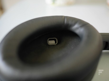 Le capteur de proximité du WH-1000XM4
