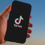 « TikTok fait basculer le cerveau en mode pilote automatique » : pourquoi le réseau social pourrait-il être forcé de changer de fond en comble