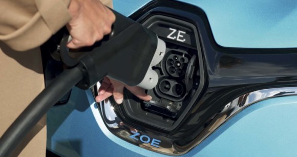 La prise de recharge de la Renault Zoé // Source : Jean-Brice Lemal pour Renault France