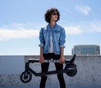 La trottinette électrique pliable Bird Air // Source : Bird