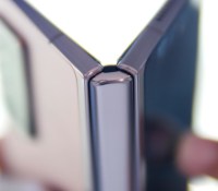 Ouverture du Samsung Galaxy Z Fold 2 // Source : Frandroid