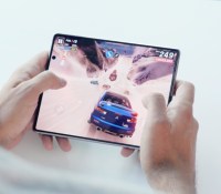 Jouez sur un grand écran avec le Samsung Galaxy Z Fold 2 // Source : Frandroid