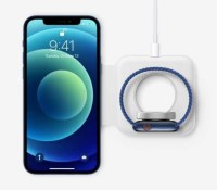 Le MagSafe Duo permet de recharger un iPhone et une Apple Watch