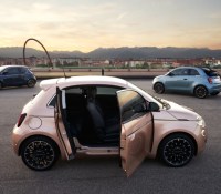 La Fiat 500 3+1 et sa porte antagoniste arrière // Source : Fiat