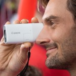 Canon annonce son PowerShot Zoom, un appareil photo compact d’un nouveau genre Canon annonce son PowerShot Zoom, un appareil photo compact d’un nouveau genre