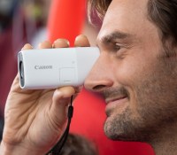Le Canon PowerShot Zoom // Source : Canon