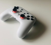 La manette de jeu Google Stadia // Source : Unsplash / Cristiano Pinto
