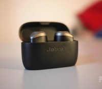 Le boîtier des Jabra Elite 85T // Source : Frandroid Le boîtier des Jabra Elite 85T // Source : Frandroid