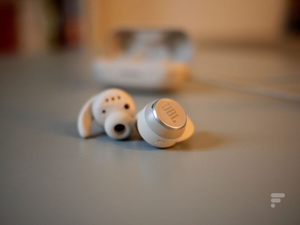 Les JBL Reflect Mini NC // Source : Frandroid Les JBL Reflect Mini NC // Source : Frandroid