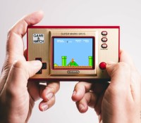 Le retour de la Game and Watch Super Mario Bros // Source : Frandroid / Arnaud GELINEAU Le retour de la Game and Watch Super Mario Bros // Source : Frandroid / Arnaud GELINEAU