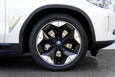 Le BMW iX3 // Source : BMW France