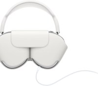 AirPods Max dans sa housse de protection // Source : Apple