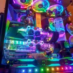 Ambiance sombre, couleurs bigarrées… le matériel gaming fait tout à contre-pied Ambiance sombre, couleurs bigarrées… le matériel gaming fait tout à contre-pied