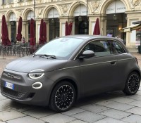 Fiat 500 Electrique // Source : Nicolas Valeano pour Frandroid Fiat 500 Electrique // Source : Nicolas Valeano pour Frandroid