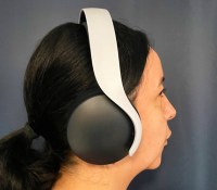 Le casque Pulse 3D // Source : Frandroid / Melinda DAVAN-SOULAS Le casque Pulse 3D // Source : Frandroid / Melinda DAVAN-SOULAS