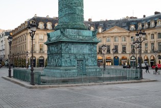 La longueur focale maximale de 50 mm est souvent un peu courte