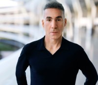 Dan Riccio travaille sur un mystérieux nouveau projet et n'en rend visiblement compte qu'à Tim Cook // Source : Apple