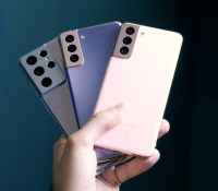 Les trois Samsung Galaxy S21 de dos // Source : Frandroid