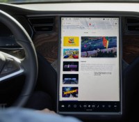 Belle ristourne de 1050 euros pour la mise à niveau du système d'infodivertissement // Source : Tesla
