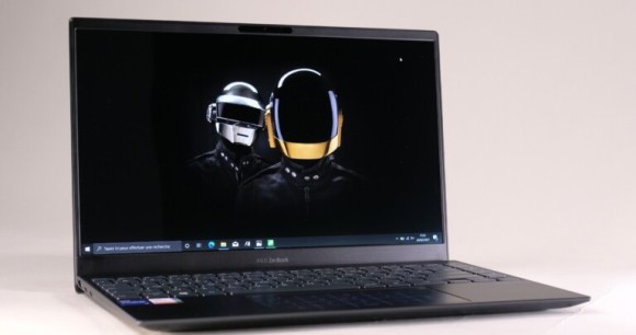 Asus ZenBook 13 UX325 (2021) // Source : Frandroid Asus ZenBook 13 UX325 (2021) // Source : Frandroid