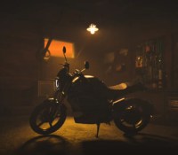 La future moto électrique Super Soco Wanderer // Source : Vmoto La future moto électrique Super Soco Wanderer // Source : Vmoto