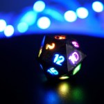 Un dé polyédrique connecté pour vos parties de Donjons et Dragons sur Internet Un dé polyédrique connecté pour vos parties de Donjons et Dragons sur Internet