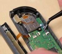 Un Joy-Con vu de l'intérieur // Source : iFixit