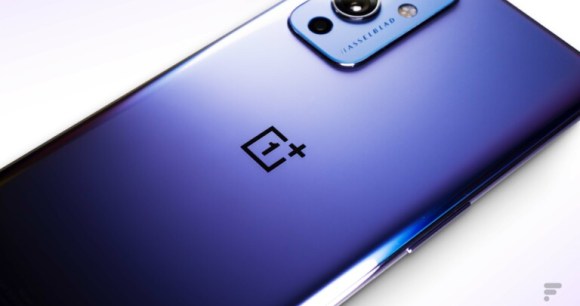 Le OnePlus 9 // Source : Arnaud Gelineau - Frandroid Le OnePlus 9 // Source : Arnaud Gelineau - Frandroid