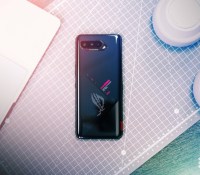 Le ROG Phone 5 // Source : FRANDROID / Arnaud GELINEAU Le ROG Phone 5 // Source : FRANDROID / Arnaud GELINEAU