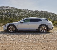 Porsche Taycan Cross Turismo 