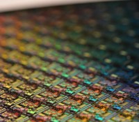 Intel va investir des milliards de dollars dans de nouvelles fonderies pour concurrencer TSMC et Samsung // Source : Laura Ockel - Unsplash
