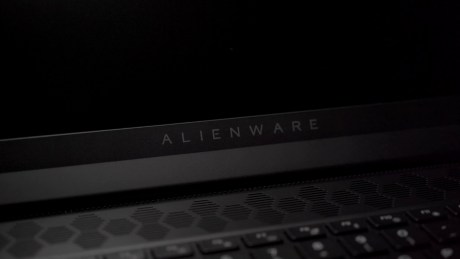 Alienware m15 Ryzen Edition (1)