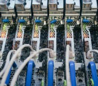 datacenter-liquid-cooling-server-blade-immersion_1920x1080